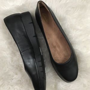 Clark’s ‘Daelyn Towne’ platform sneaker